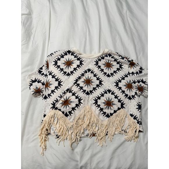 Aztec Print Fringe Crop Top Women's -Boho, Western, Casual - Size 0XL - Picture 2 of 5